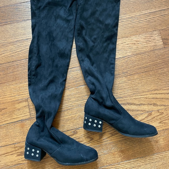 Woman’s Faux Suede Knee Height Boots Size 9.5 - Picture 1 of 5